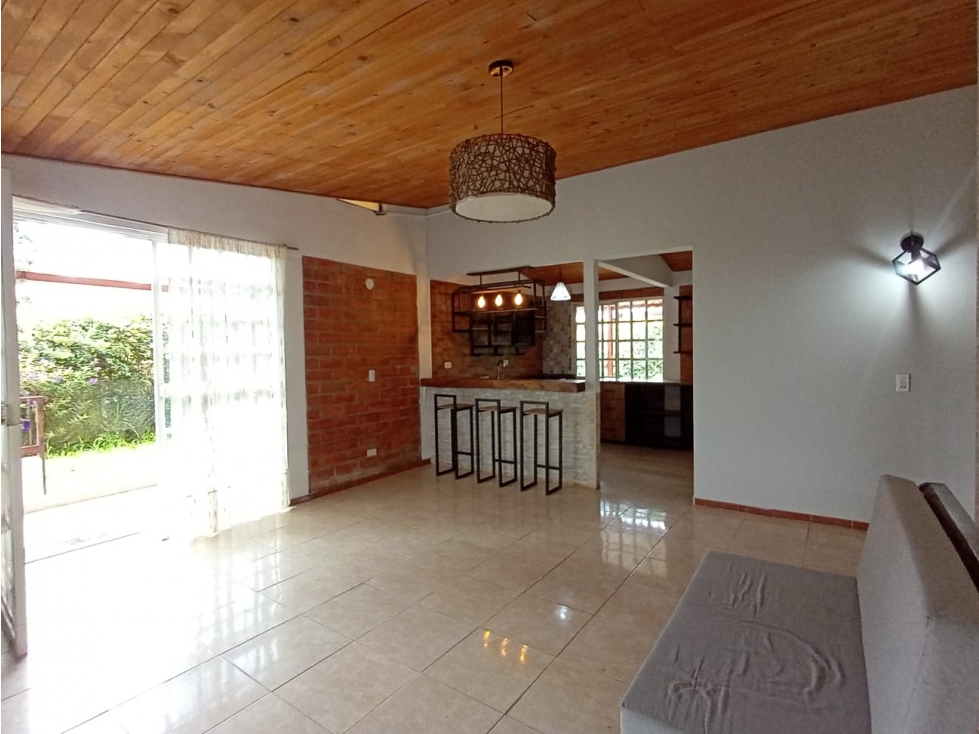 Se Vende Casa Campestre con Lote y Cabaña en Conjunto Vía Pereira — foto 4