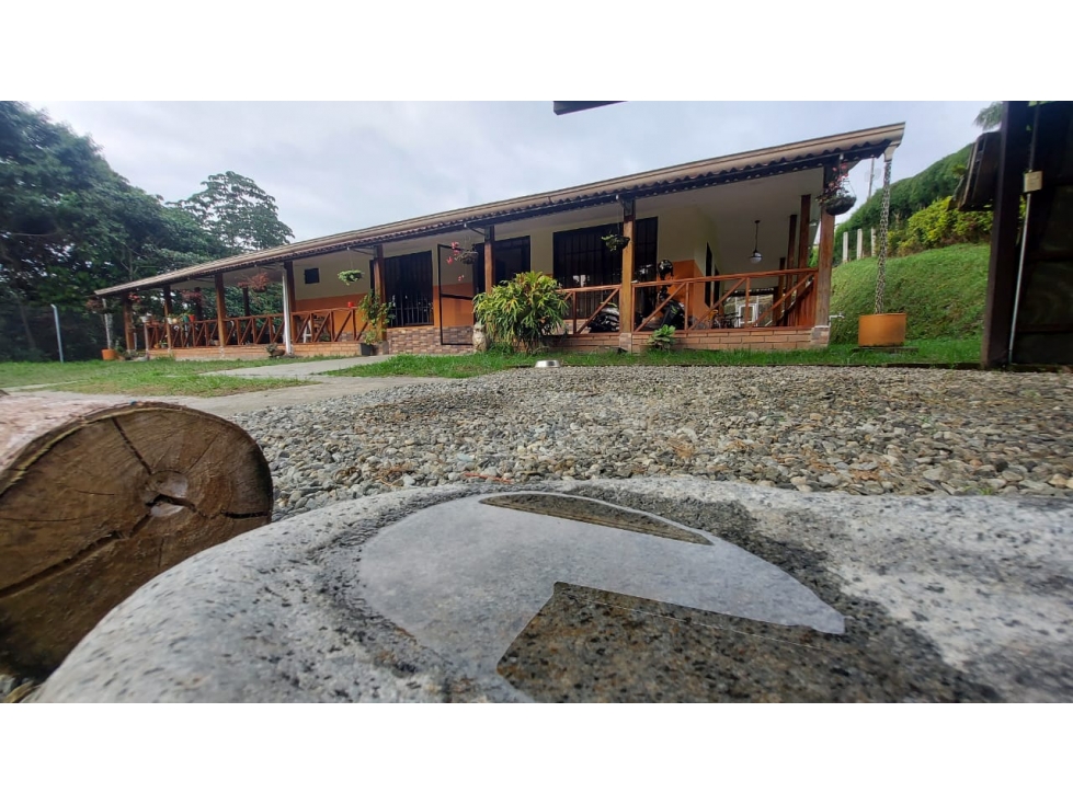 Se vende linda casa campestre en Circasia Quindío — foto 2