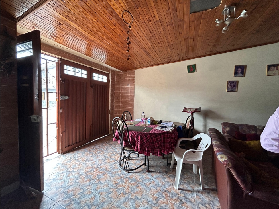 SE VENDE CASA CENTRAL EN CIRCASIA