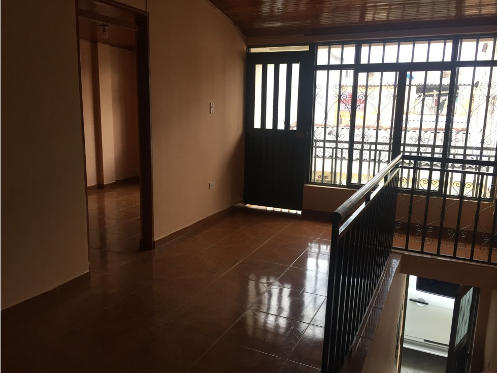SE VENDE CASA DOBLE RENTA EN MONTENEGRO - 4