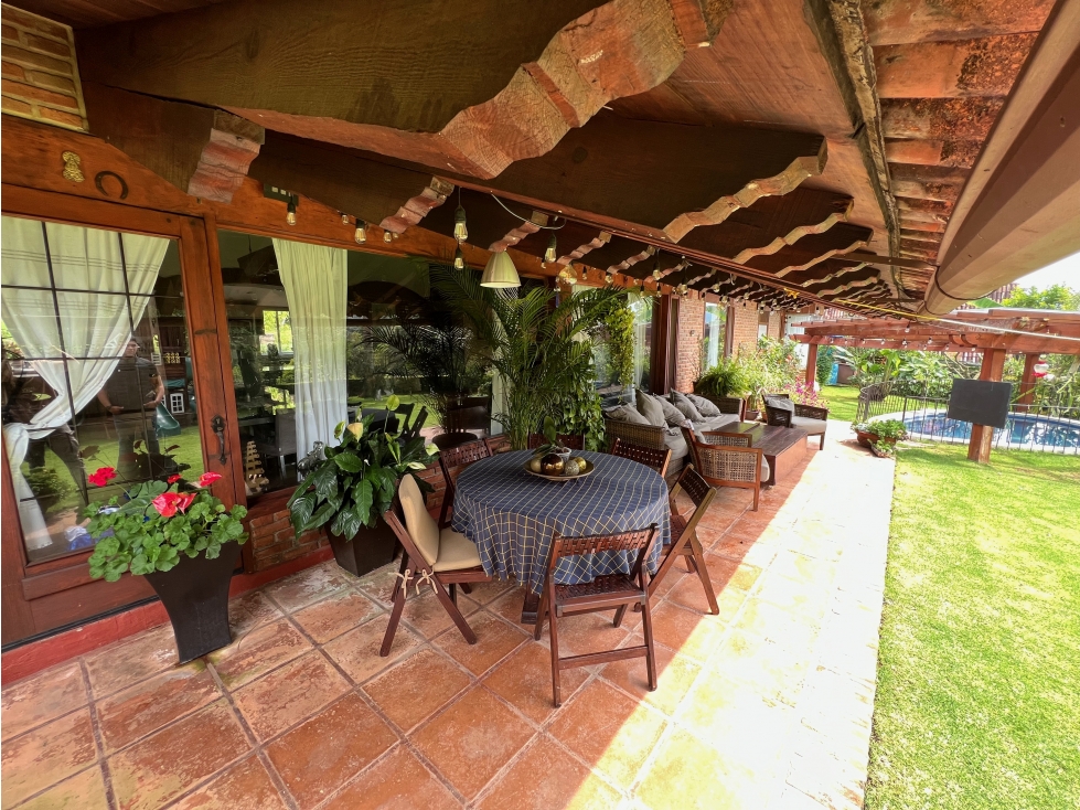 Espectacular Residencia Estilo Vallesano en Venta - 5