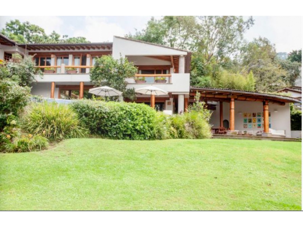 CASA VALLESANA EN VENTA CON VISTA AL LAGO. - 1