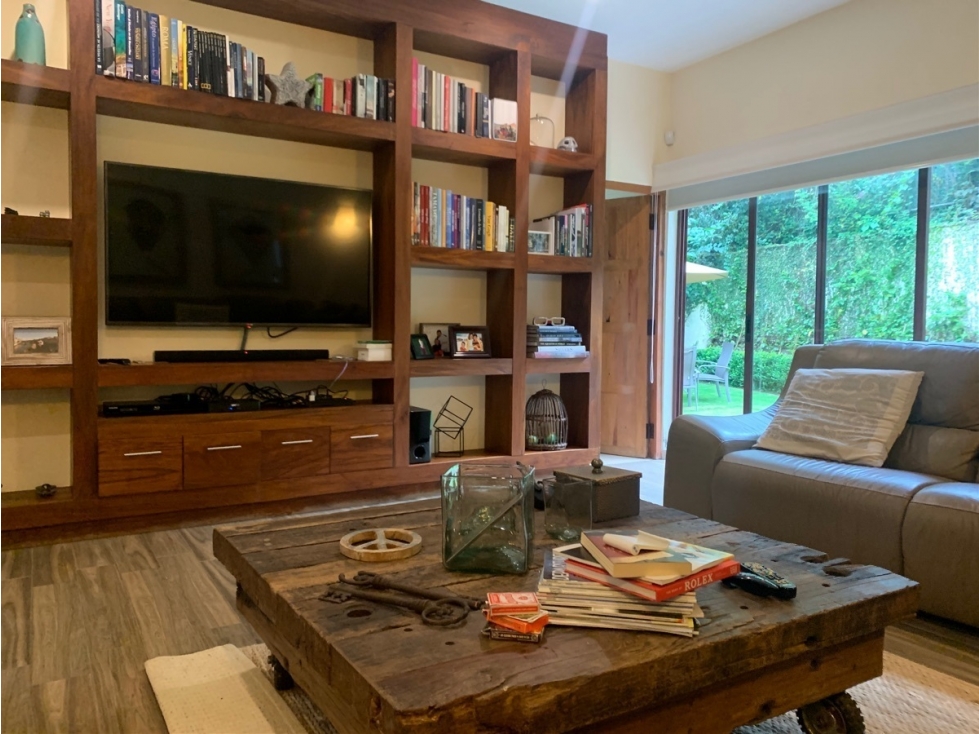 CASA EN VENTA EN AVANDARO CON EXCELENTE UBICACION - 3