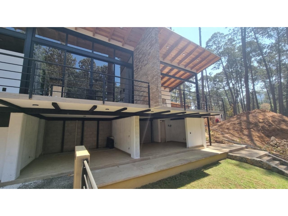 EN VENTA CASA MODERNA CON VISTA AL BOSQUE — foto 4
