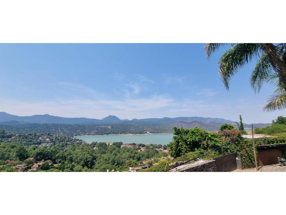 CASA VALLESANA EN VENTA CON ESPECTACULAR VISTA AL LAGO — foto 4