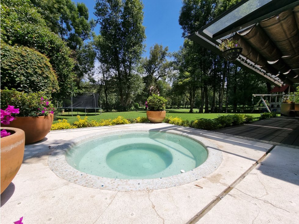 CASA EN VENTA DENTRO DE CLUB DE GOLF AVANDARO — foto 3