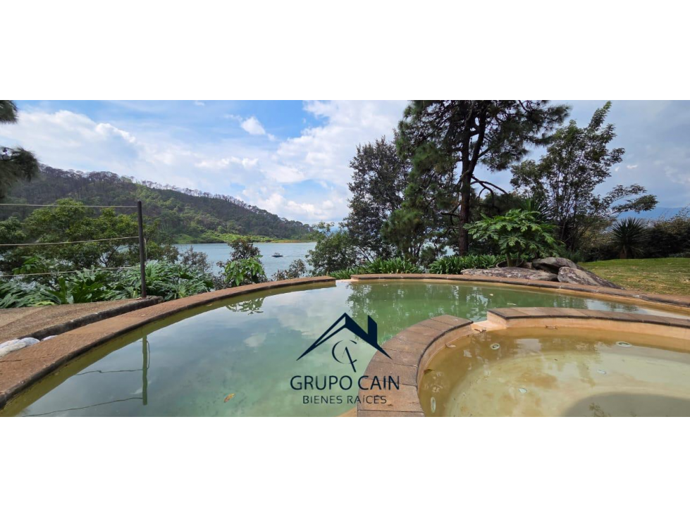 CASA EN RENTA CON ACCESO DIRECTO AL LAGO