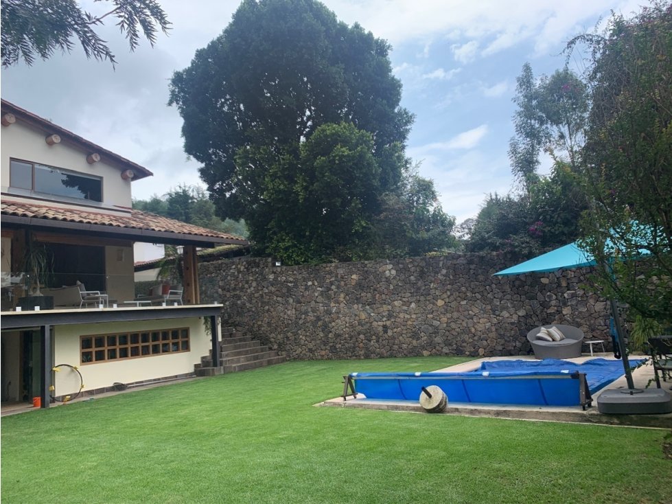 CASA EN VENTA EN AVANDARO CON EXCELENTE UBICACION - 2