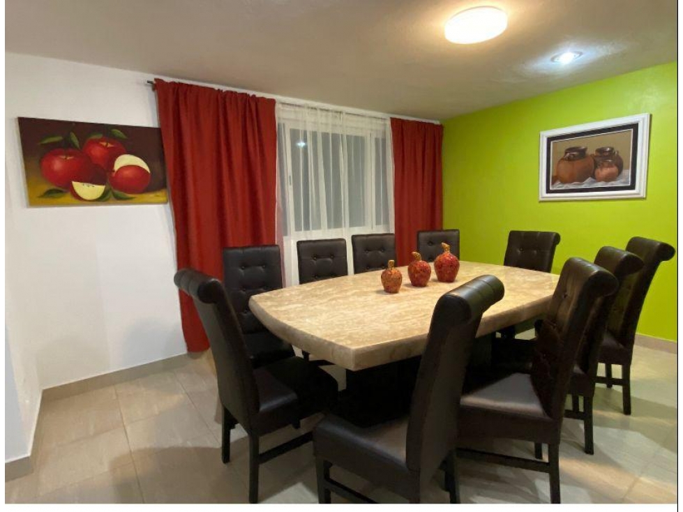 CASA EN VENTA, CON EXCELENTE UBICACIÓN. - 3