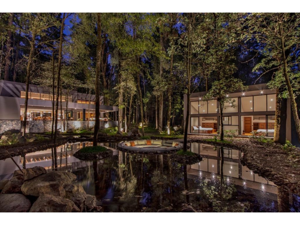 CASA CONTEMPORANEA EN VENTA.