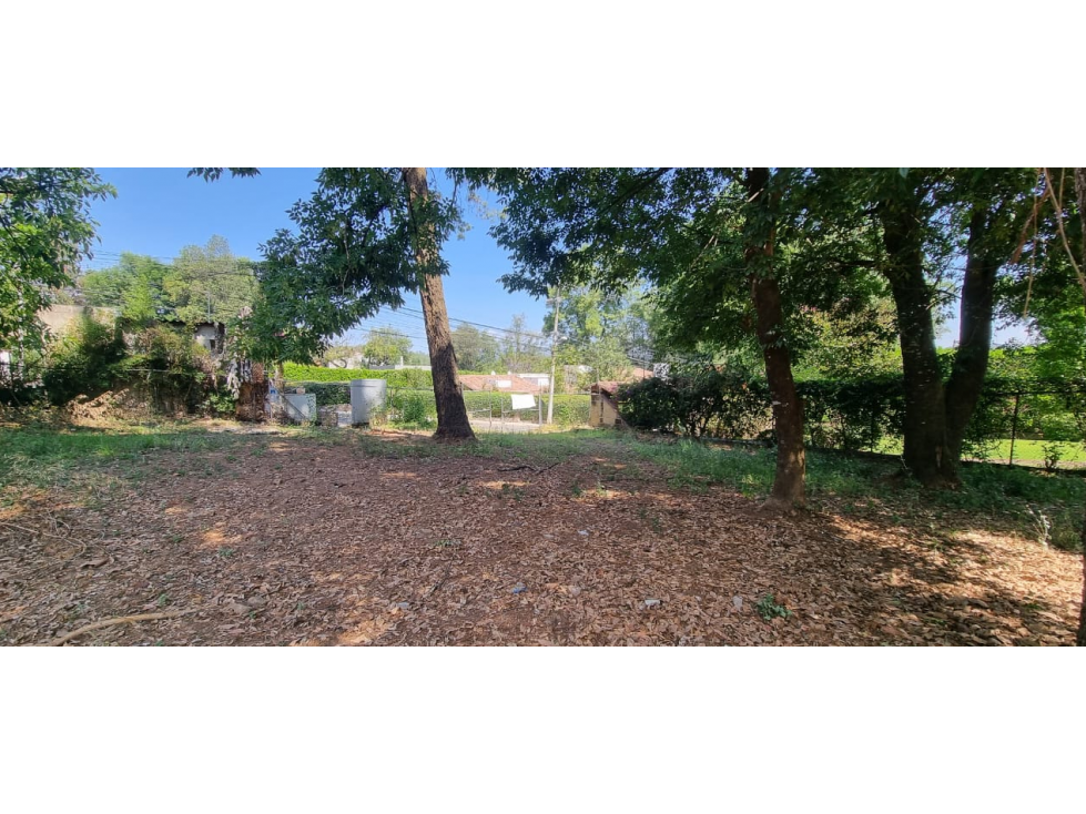 TERRENO EN VENTA CON RIACHUELO EN AVANDARO