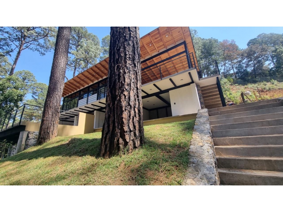 EN VENTA CASA MODERNA CON VISTA AL BOSQUE — foto 2