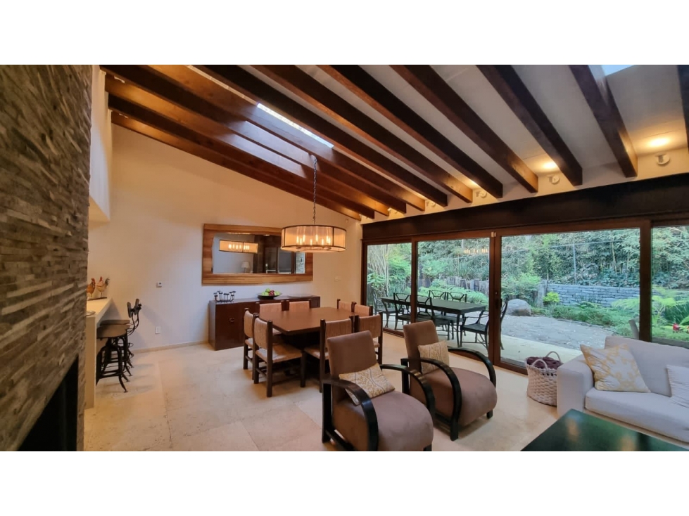 CASA EN VENTA, CON VISTA A LA CASCADA DEL MOLINO, AVANDARO