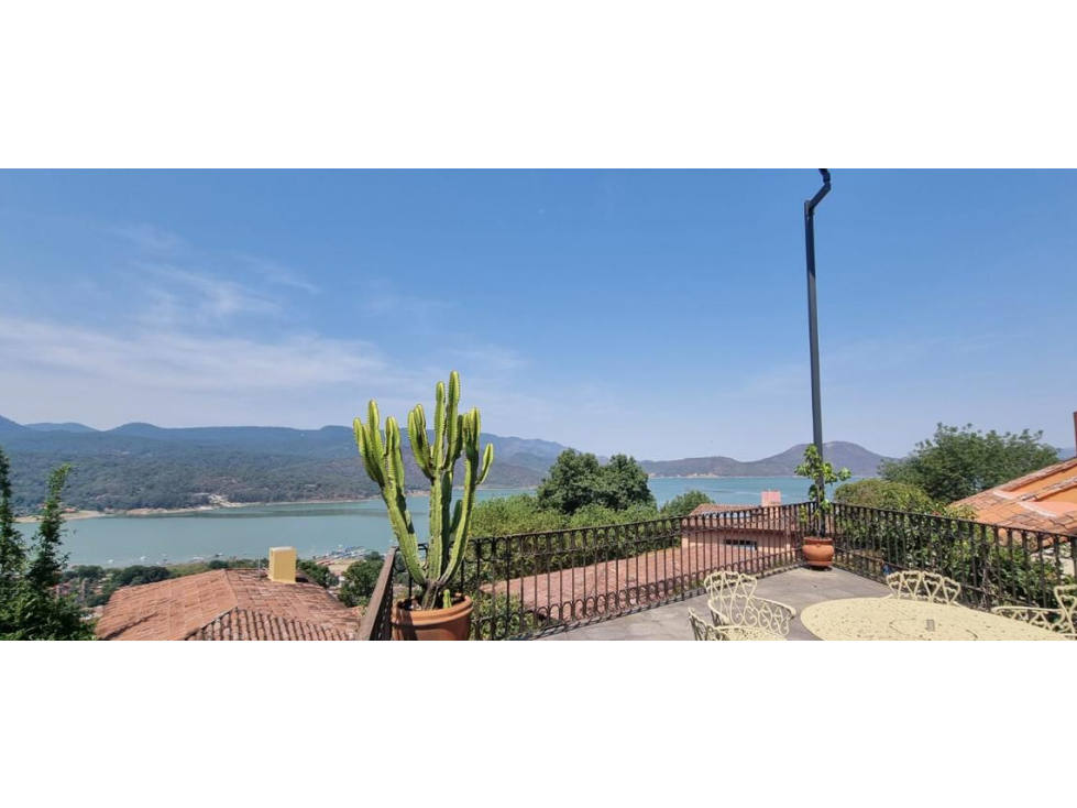 CASA VALLESANA EN VENTA CON ESPECTACULAR VISTA AL LAGO — foto 3