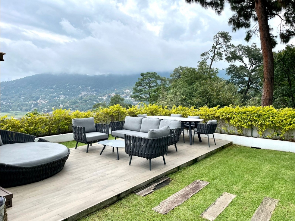 EXCEPCIONAL CASA EN VENTA EN AVANDARO, CON VISTA AL LAGO. - 4