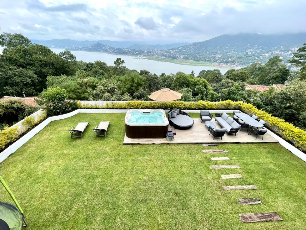 EXCEPCIONAL CASA EN VENTA EN AVANDARO, CON VISTA AL LAGO. - 5