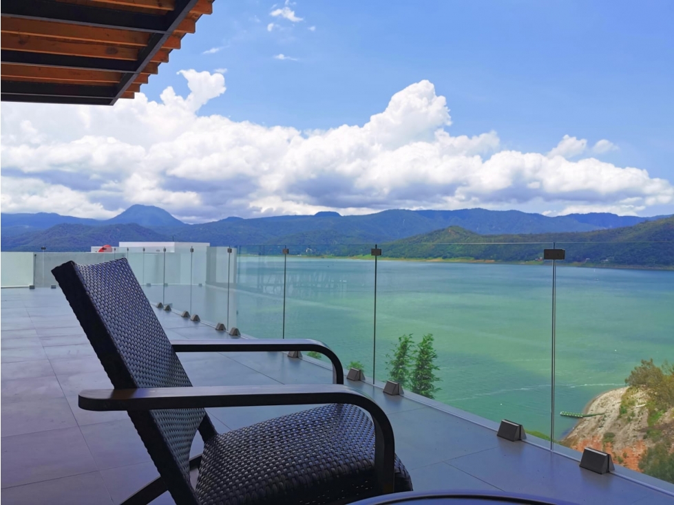 CASA EN RENTA Y VENTA CON IMPRESIONANTE VISTA AL LAGO - 2