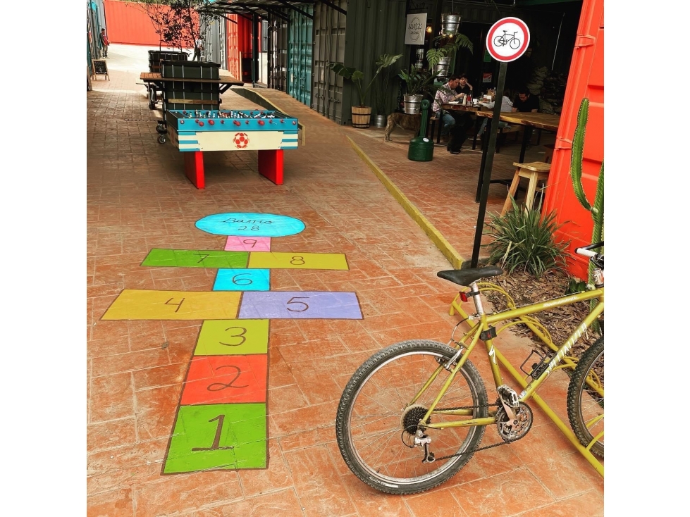 LOCALES COMERCIALES EN ZONA ACATITLÁN - 4