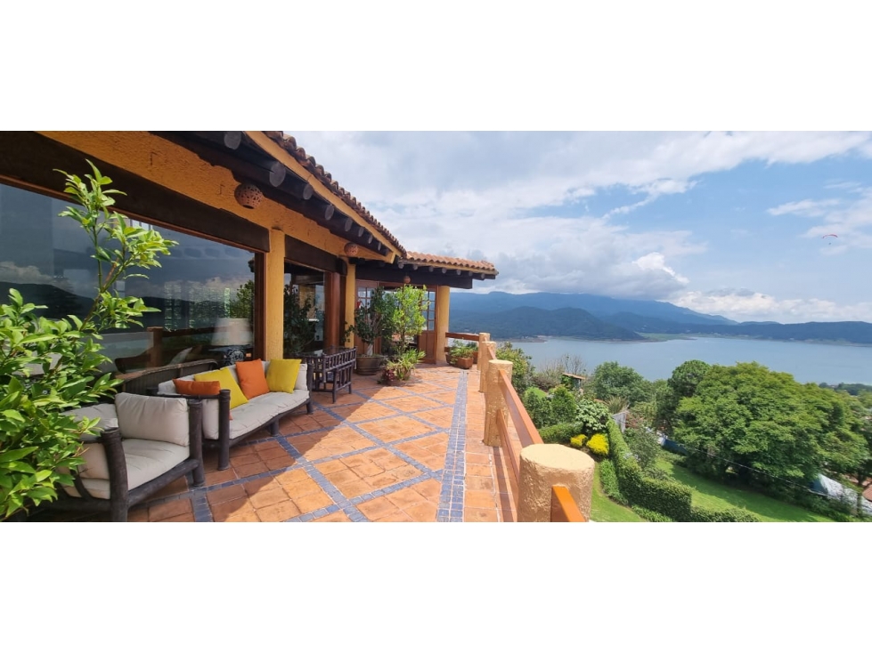 MAGNIFICA CASA EN VENTA, ESTILO VALLESANA — foto 3