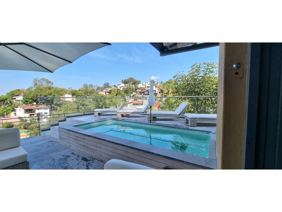 CASA EN VENTA CON VISTA AL LAGO