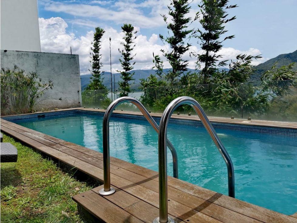 CASA EN RENTA Y VENTA CON IMPRESIONANTE VISTA AL LAGO - 6
