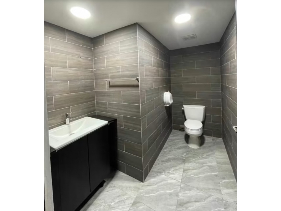 ALQUILER LOCAL COMERCIAL VÍA ESPAÑA — foto 4
