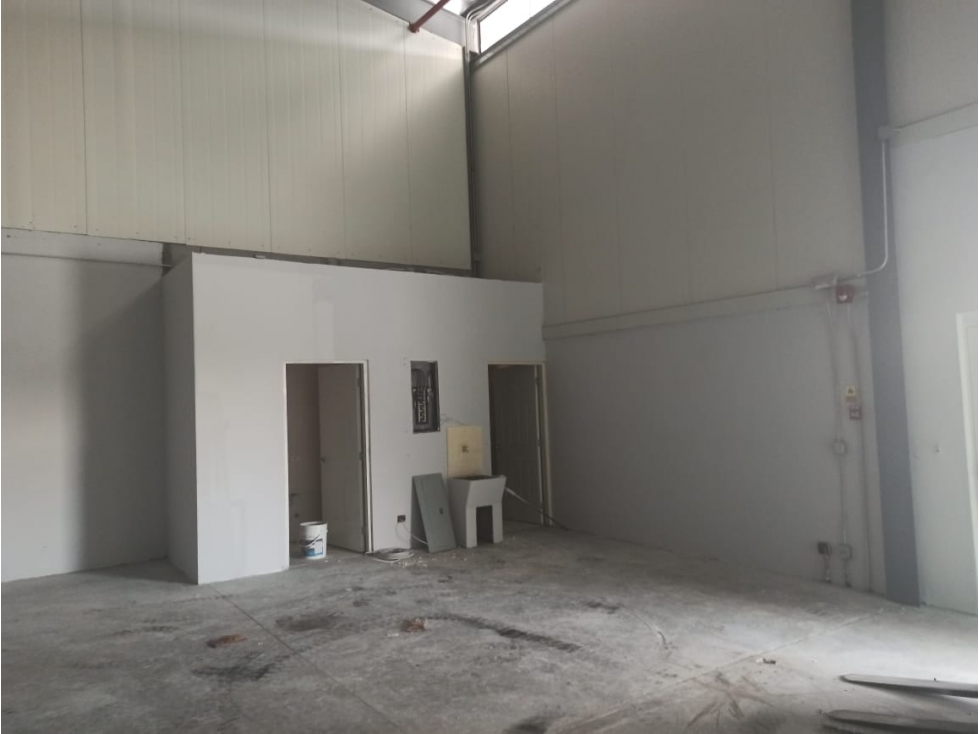ALQUILER GALERA SAN MIGUELITO — foto 4