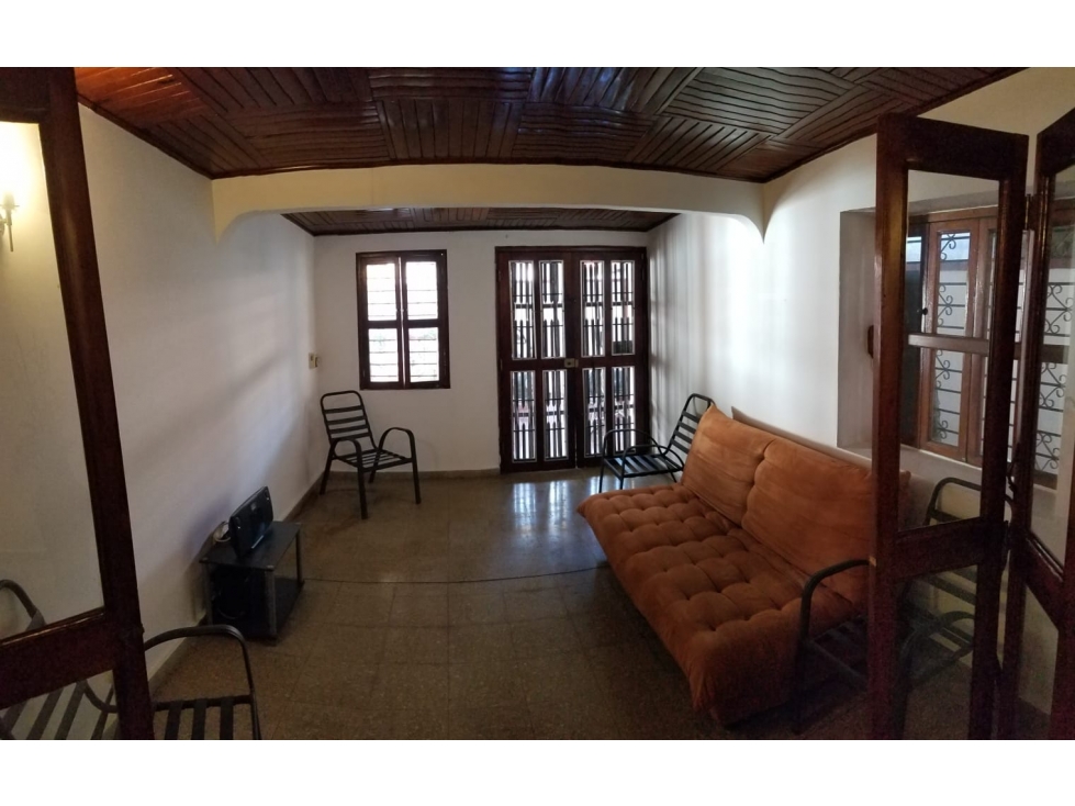 VENTA CASA AMOBLADA CHANIS