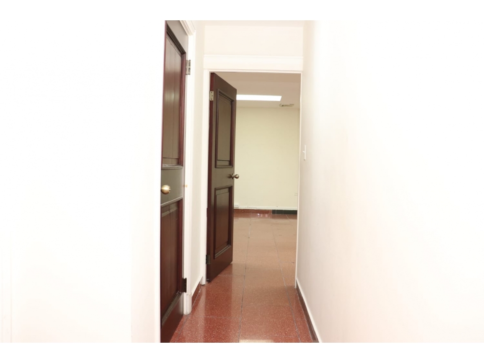 ALQUILER OFICINA AVENIDA BALBOA — foto 6