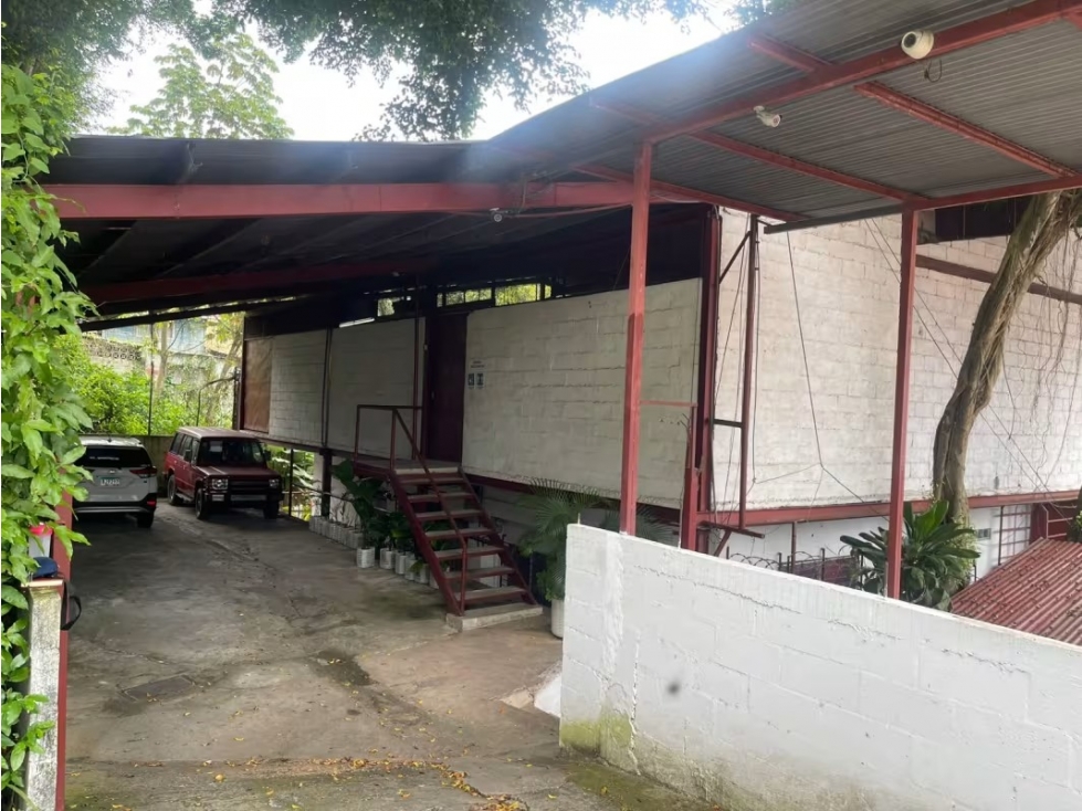 ALQUILER GALERA PUEBLO NUEVO