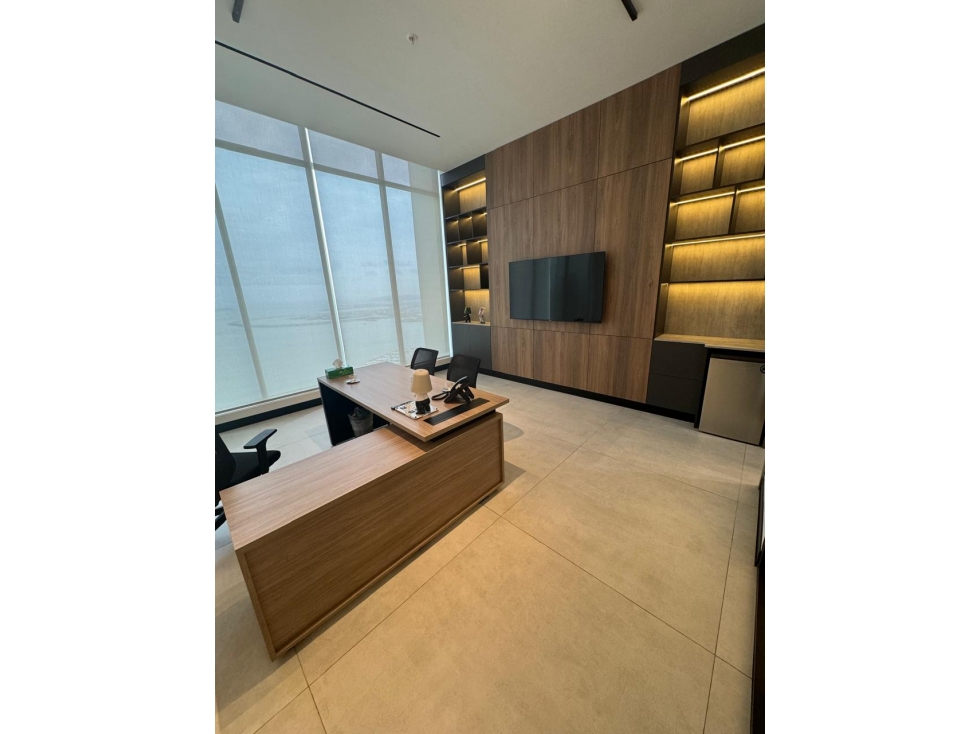 VENTA OFICINA AVENIDA BALBOA
