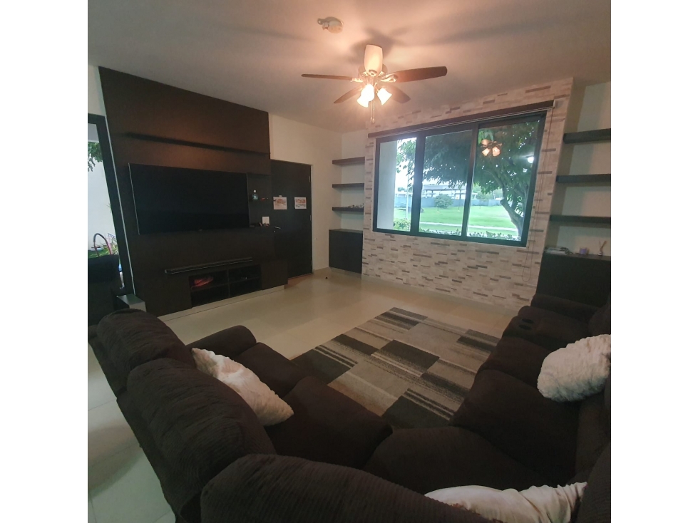 VENTA CASA AMOBLADO HOWARD — foto 2