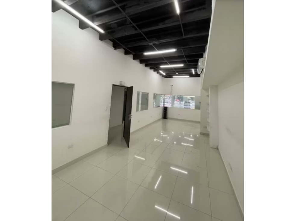ALQUILER LOCAL COMERCIAL VÍA ESPAÑA — foto 3