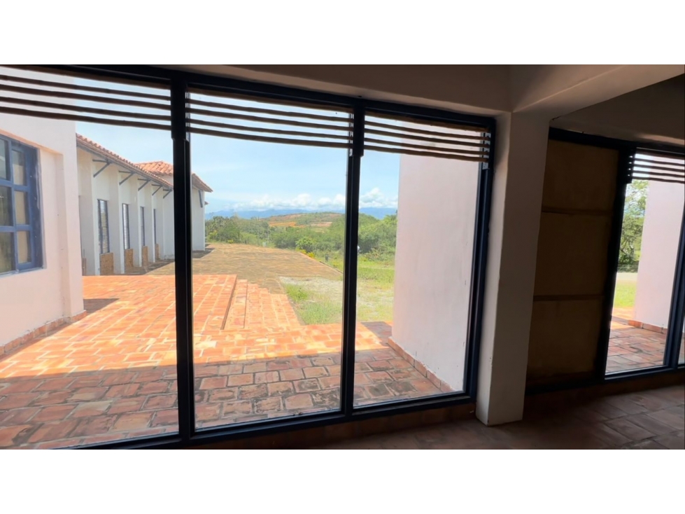 VENDO LOTE COMERCIAL EN BARICHARA - 5