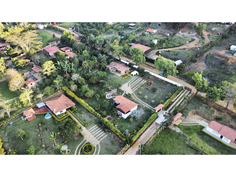 CASA CAMPESTRE EN LA MESA DE LOS SANTOS - 2