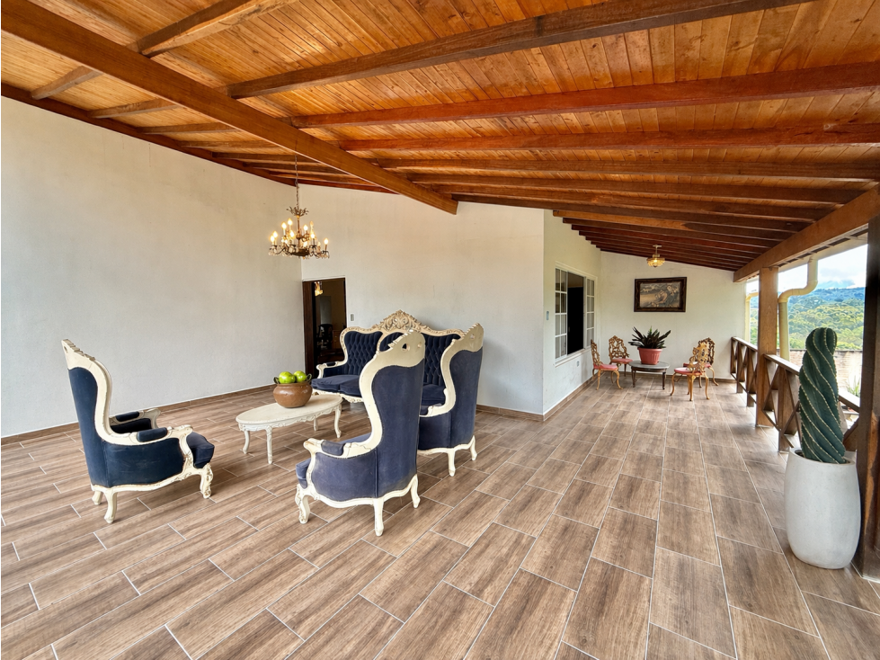 EXCLUSIVA CASA CAMPESTRE EN LEBRIJA - 1
