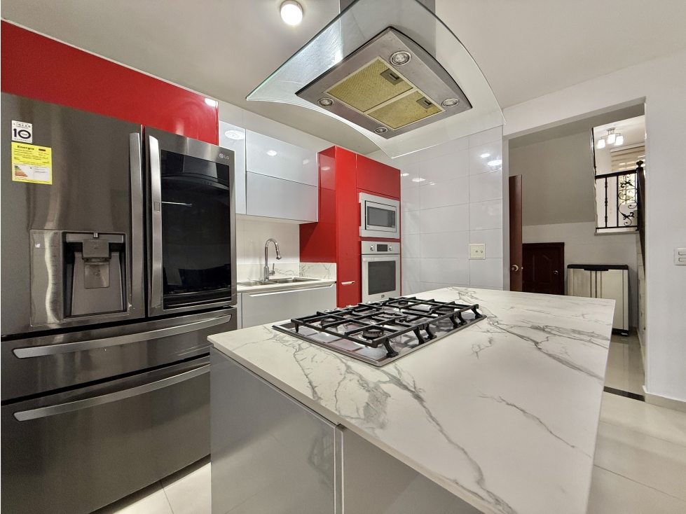 CASA AMPLIA DE 4 NIVELES, IDEAL PARA FAMILIA JOVEN Y ACOGEDORA - 4