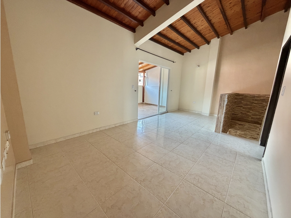 GRAN OPORTUNIDAD APTO DUPLEX URBANIZACION CENTAUROS — foto 4