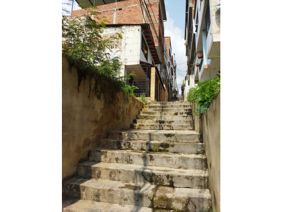 VENTA CASA EN GIRON, BALCONES DE ALEJANDRIA - 3