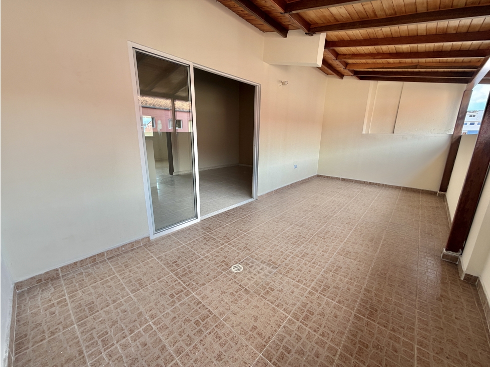 GRAN OPORTUNIDAD APTO DUPLEX URBANIZACION CENTAUROS — foto 6