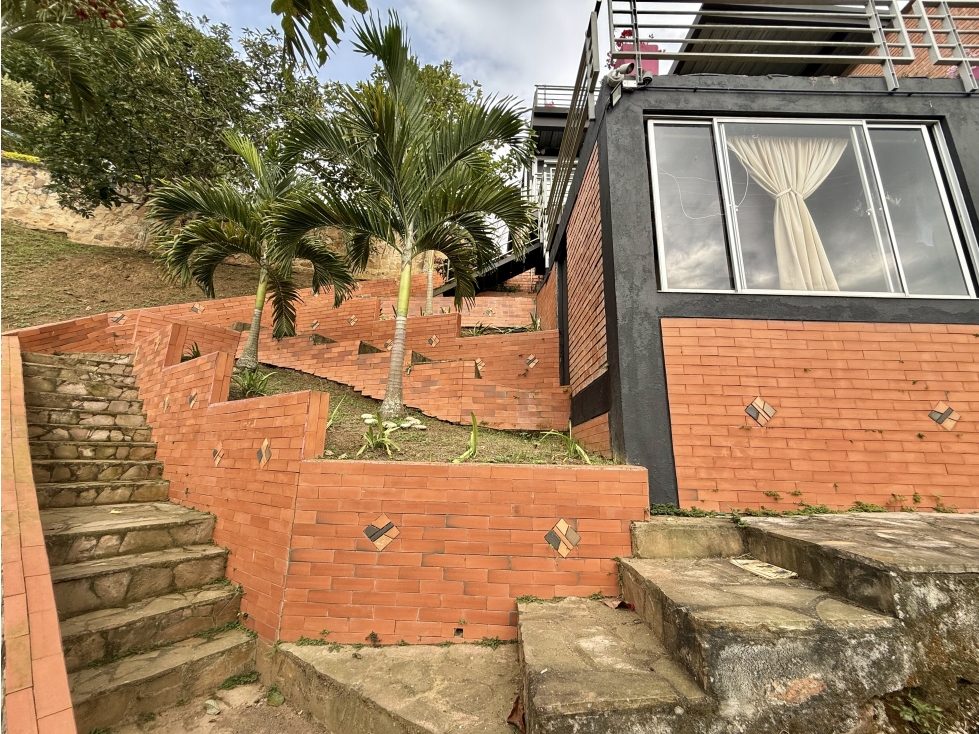 Casa con Lote con vista insuperable para toda la vida - 5