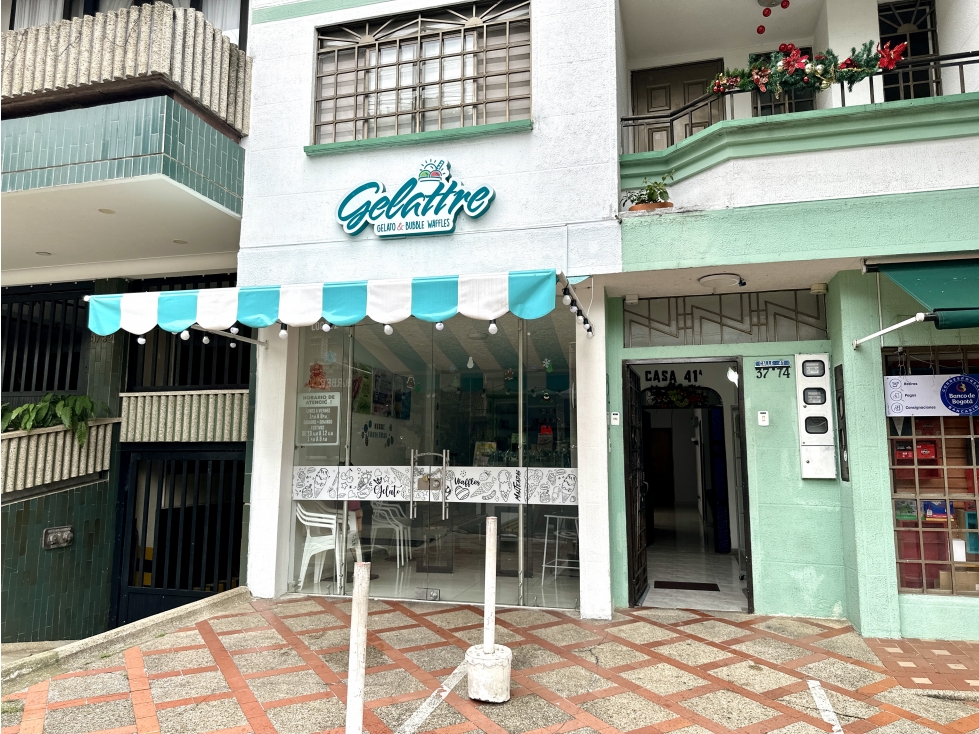 VENDO AMPLIA CASA COMERCIAL EN CABECERA — foto 4