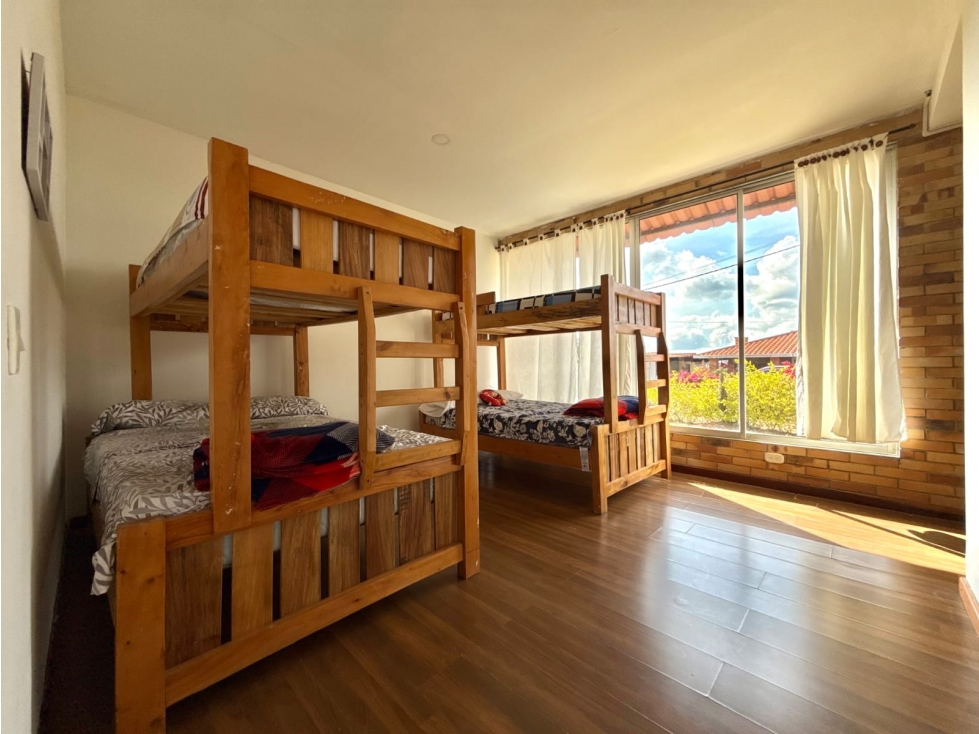 HERMOSO ESPACIO PARA COMPARTIR EN FAMILIA - CASA LOTE - 5