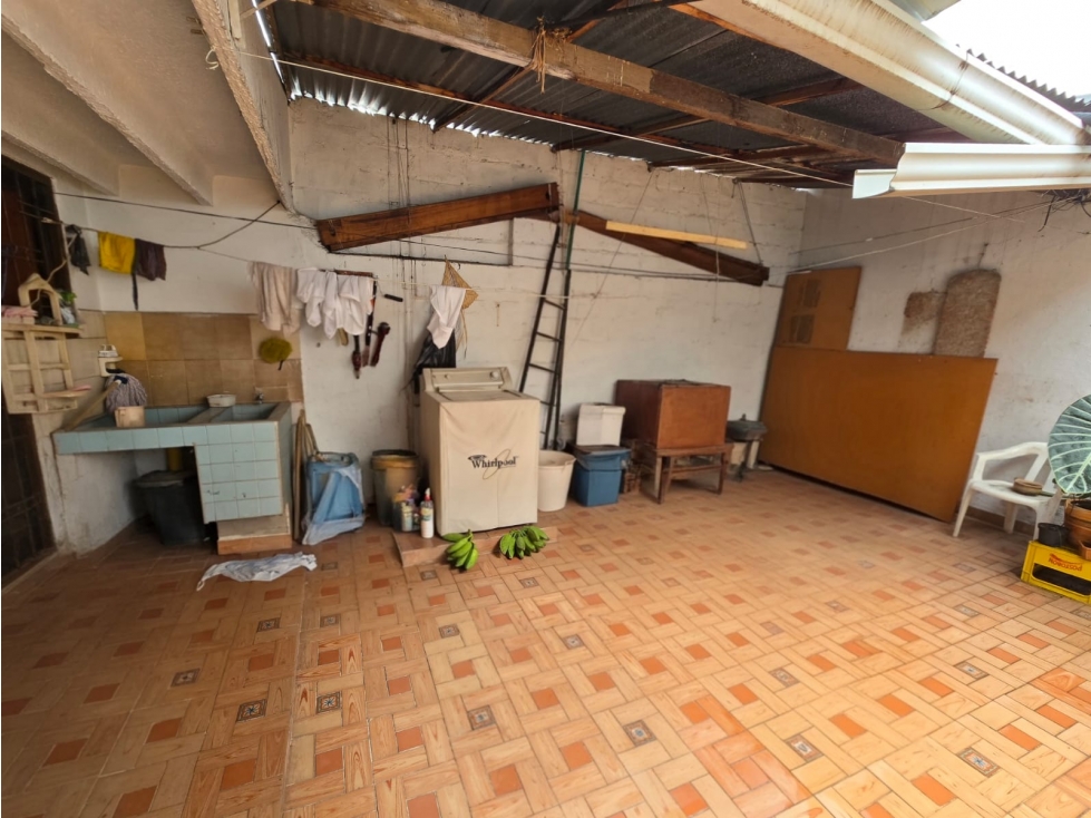 Hermosa casa amplia con piso renovado, espacios que enamoran y confort — foto 6