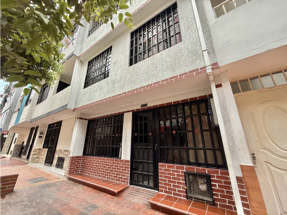 CASA EN CIUDAD VILLAMIL GIRON, SECTOR CON ALTA URBANIZACION - 2