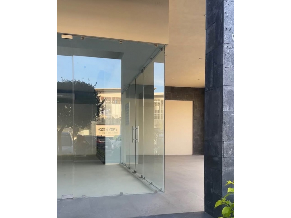 Local Comercial Plaza Nova El Tezal 192 m2 - 2