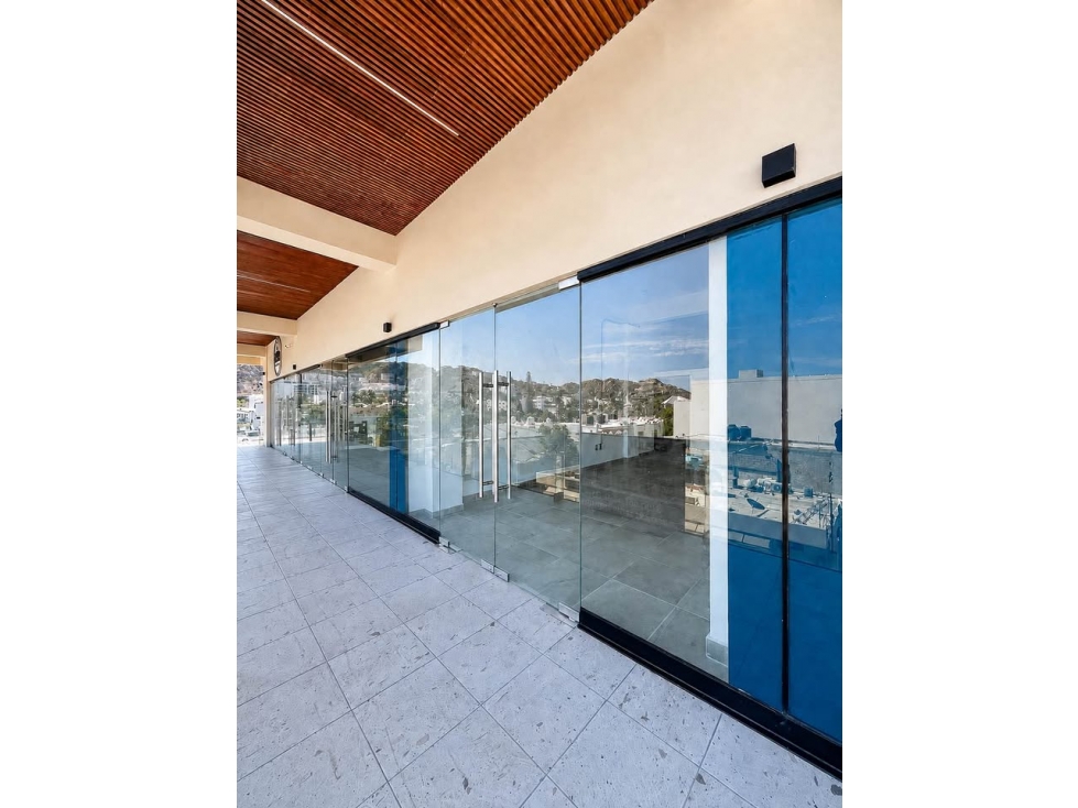 Local Comercial Plaza Dhoka Centro CSL 45m2 - 2