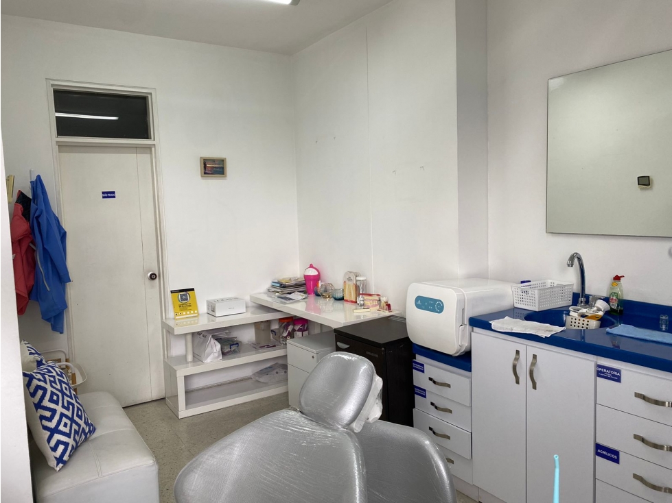 VENTA DE CONSULTORIO AL NORTE DE CALI - VERSALLES - 4