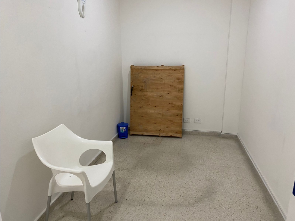 VENTA DE CONSULTORIO AL NORTE DE CALI - VERSALLES - 6