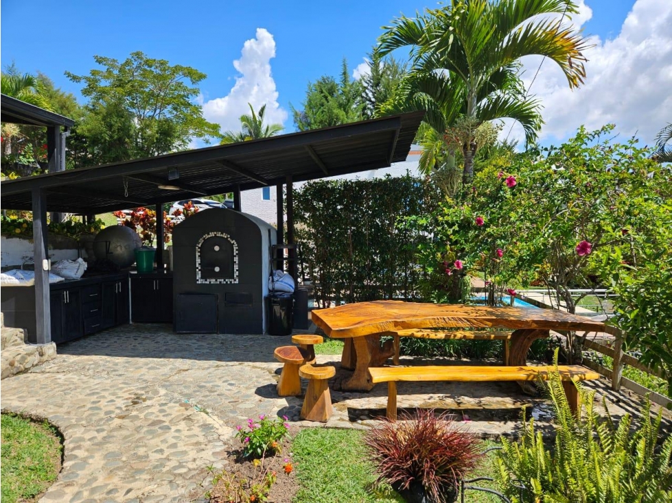 VENDO HERMOSA FINCA CAMPESTRE LAGO CALIMA, DARIEN - 2